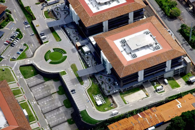 Oficinas disponibles en el Centro Corporativo El Cafetal