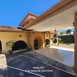 ESCAZU CENTRO CASA CON PISCINA 900 m2 CONST ; $ 990 mil dls. - Imagen 13