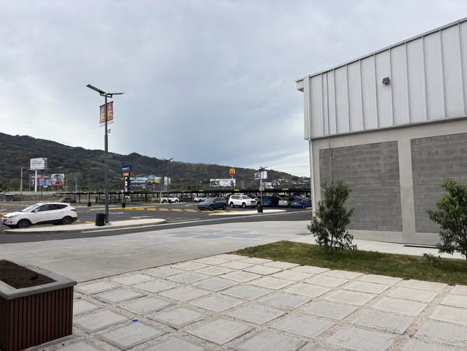 Locales comerciales Santa Ana Piedades 500m2