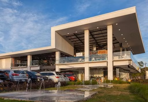 Locales comerciales Santa Ana Piedades 500m2