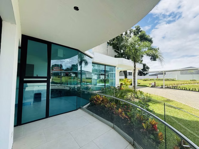 Se alquila apartamento en condominio en Escazú, para estrenar - Imagen 4