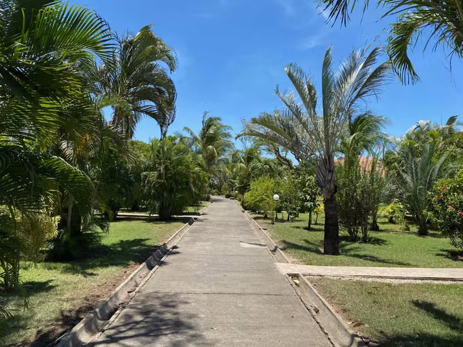 VILLA EXORA EN ALQUILER PLAYA POTRERO