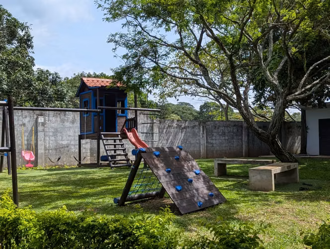 EN VENTA -  HERMOSA CASA  EN CONDOMINIO- BRASIL SANTA ANA - Imagen 20