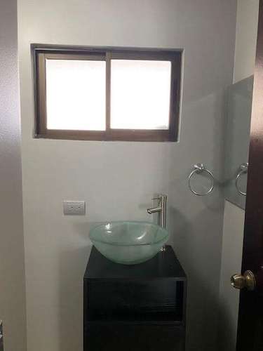 VENDO CASA EN CONDOMINIO SAN ANTONIO DE DESAMPARADOS