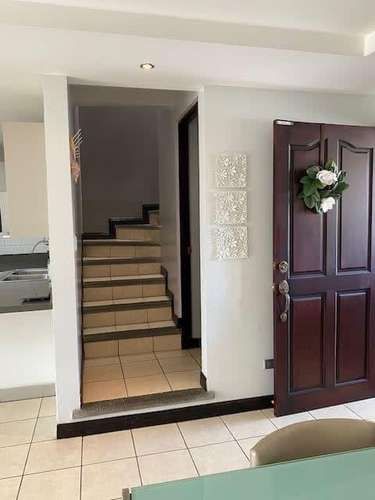 VENDO CASA EN CONDOMINIO SAN ANTONIO DE DESAMPARADOS