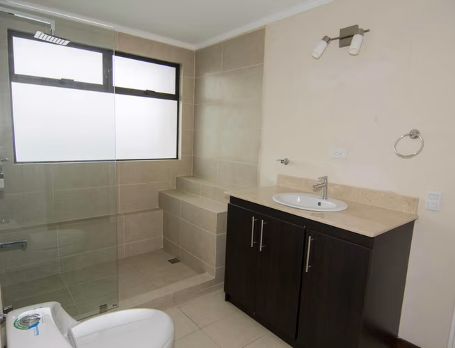 Casa con piscina en venta Residencial El Prado, Curridabat