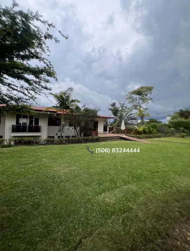 VENTA DE CASA EN ESCAZÚ