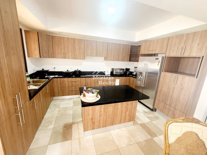 Venta de Casa Independiente en una Planta en Rohrmoser, Impecable