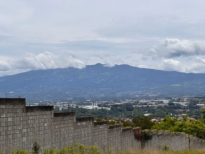 EN VENTA -  LOTE  CON VISTAS PANORAMICAS  – GUACHIPELIN de ESCAZU - Imagen 13