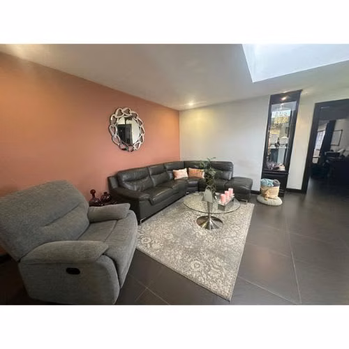 VENTA DE CASA CON DOS APARTAMENTOS, SAN JOSE, ESCAZÚ, SAN ANTONIO - Imagen 2