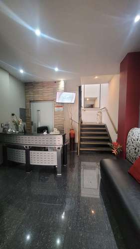 Venta de Edificio en Heredia Centro, con 15 locales Y 1 Apartamento - Imagen 3