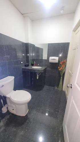 Venta de Edificio en Heredia Centro, con 15 locales Y 1 Apartamento - Imagen 8