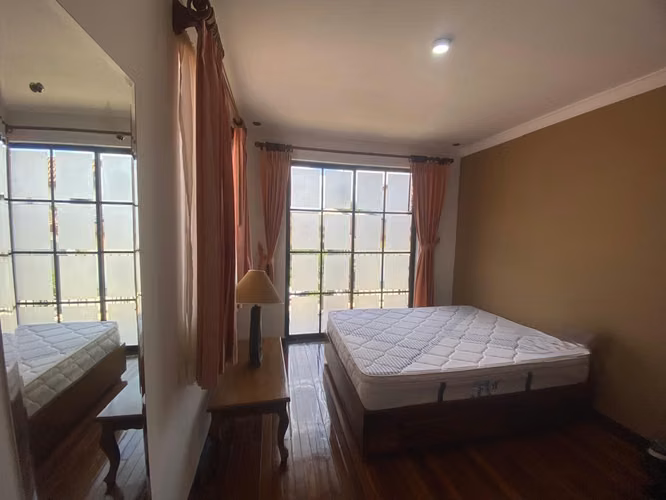 Venta de casa amplia en condominio en San Pablo de Heredia.
