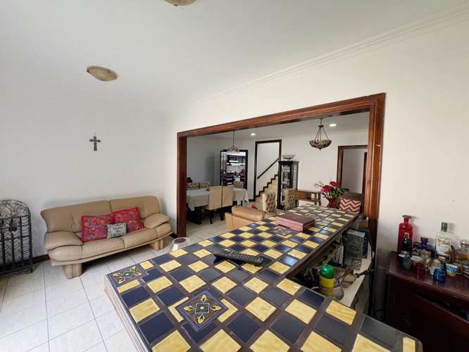 Casa en Condominio Granadilla Curridabat. 5 habitaciones