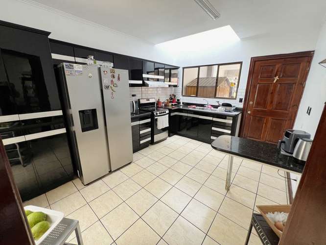 Casa en Condominio Granadilla Curridabat. 5 habitaciones