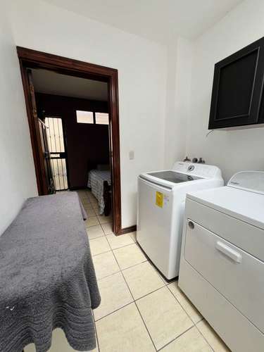 Casa en Condominio Granadilla Curridabat. 5 habitaciones