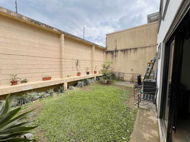 Casa en Condominio Granadilla Curridabat. 5 habitaciones