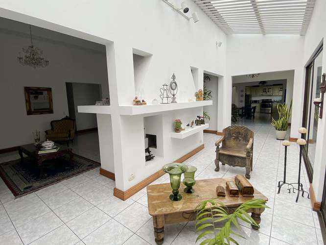 Terreno en venta con almacén y casa en Guayabos - Imagen 7