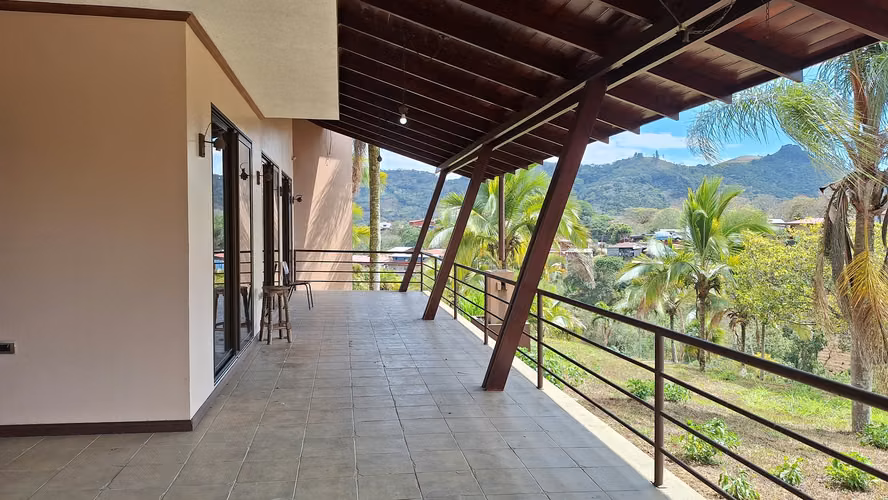 Casa en Naranjo de Alajuela, San Miguel