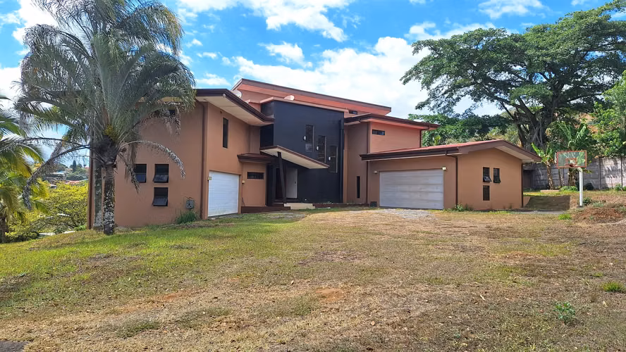 Casa en Naranjo de Alajuela, San Miguel