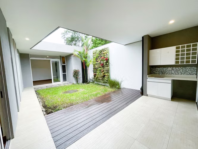 Venta de casa moderna en condominio en Santa Ana - Imagen 6