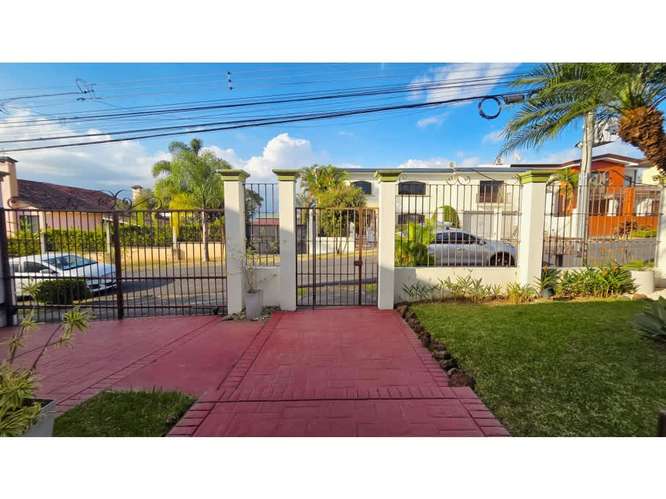 Casa para la venta en Guayabos de Curridabat - Imagen 2