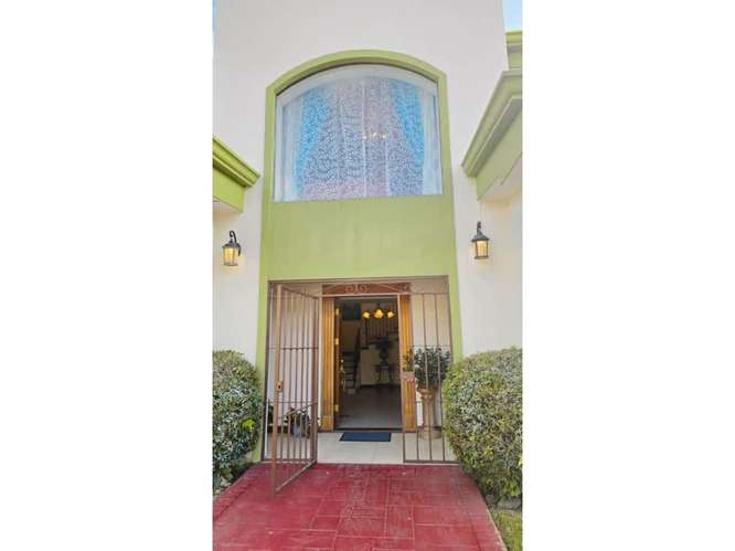 Casa para la venta en Guayabos de Curridabat - Imagen 3
