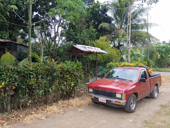 Lote con casa en Guácimo