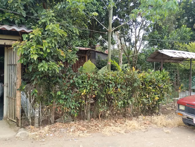 Lote con casa en Guácimo