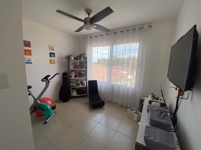 Ciudad Colón Condominio
