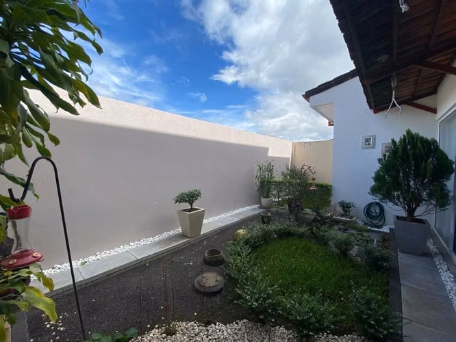 Ciudad Colón Condominio