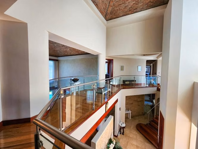 Casa de Lujo, Venta en Curridabat, Cond. Colinas de Montealegre ID20148