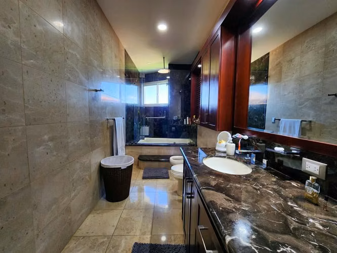 Casa de Lujo, Venta en Curridabat, Cond. Colinas de Montealegre ID20148