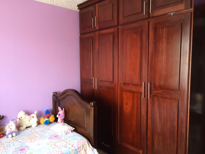 CASA 5 HABITACIONES USO SUELO MIXTO VENTA LA LIMA CARTAGO COD JV487