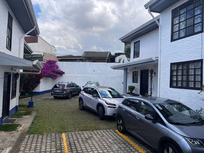 83,000,000 NEGOCIABLE APROVECHE OPORTUNIDAD DE COMPRAR  CASA EN ACOGEDOR CONDOMINIO