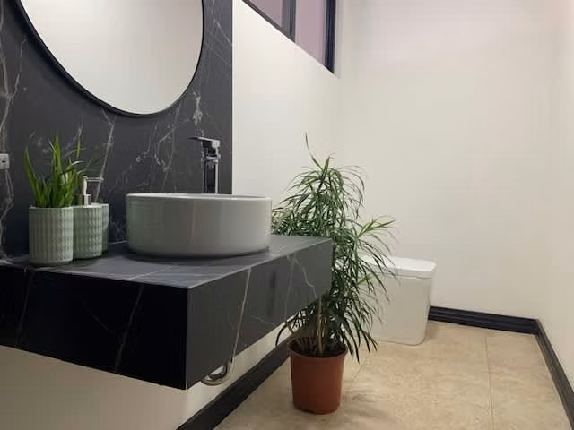 Venta de casa independiente de dos plantas. San Antonio, Escazú