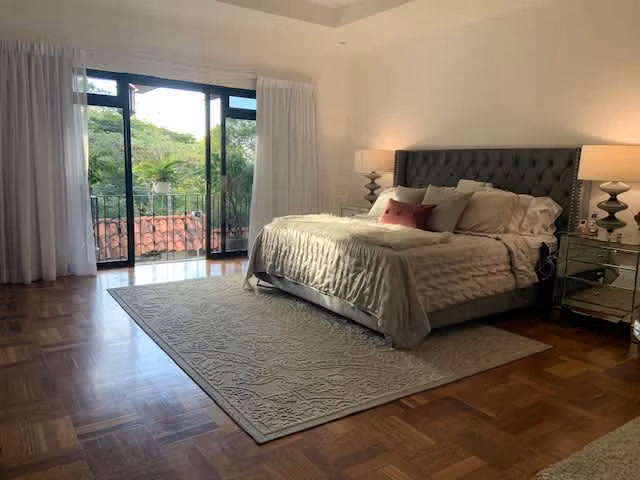 Venta de casa independiente de dos plantas. San Antonio, Escazú