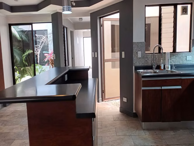 REBAJADA!!!!  Casas duplex de un piso, uso mixto, a la venta en Guadalpe - Imagen 5