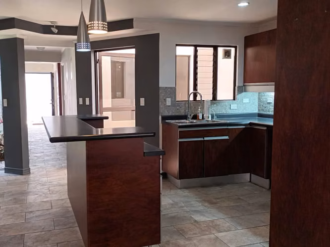 REBAJADA!!!!  Casas duplex de un piso, uso mixto, a la venta en Guadalpe - Imagen 12