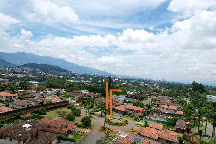 Amplio Lote de 950 m2 en Condominio de Lujo y la mejor Zona del Este - Imagen 8