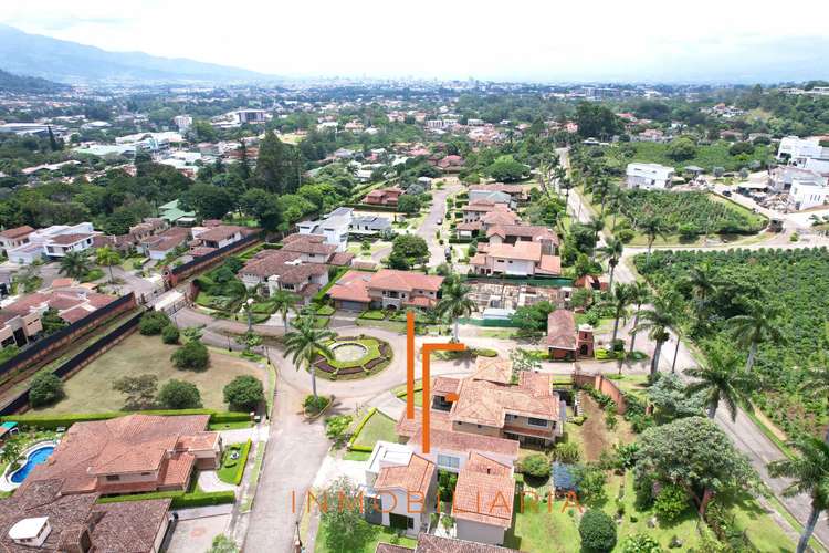 Amplio Lote de 950 m2 en Condominio de Lujo y la mejor Zona del Este - Imagen 11