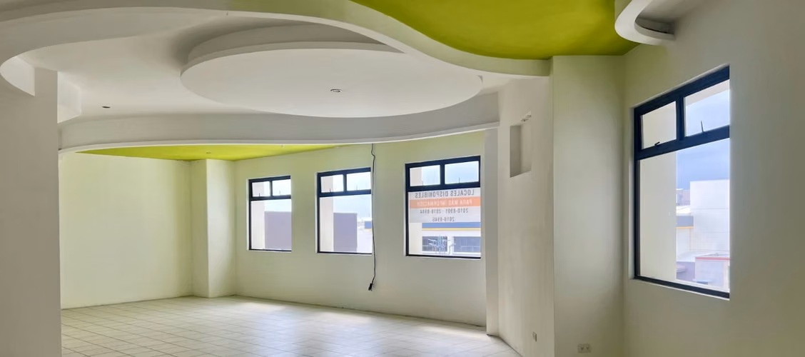 Oficinas disponibles en el Centro de Paseo de las Flores