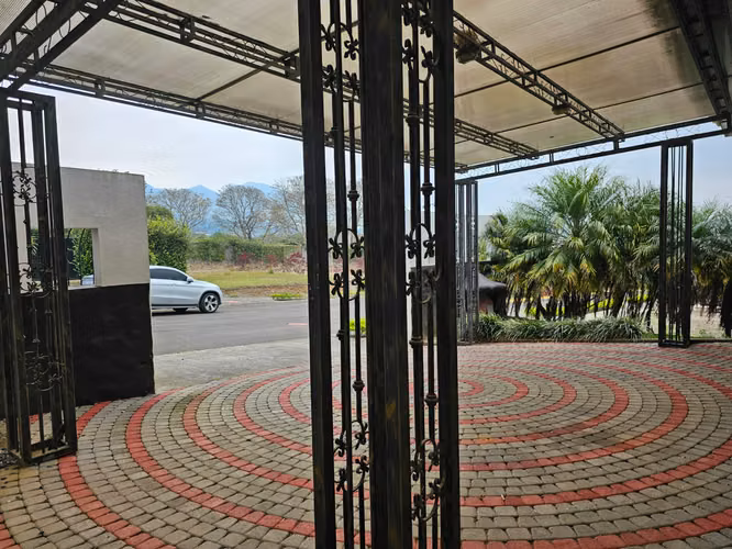 Casa NUEVA DE UN PISO para estrenar en San Isidro de Heredia en condominio - Imagen 15