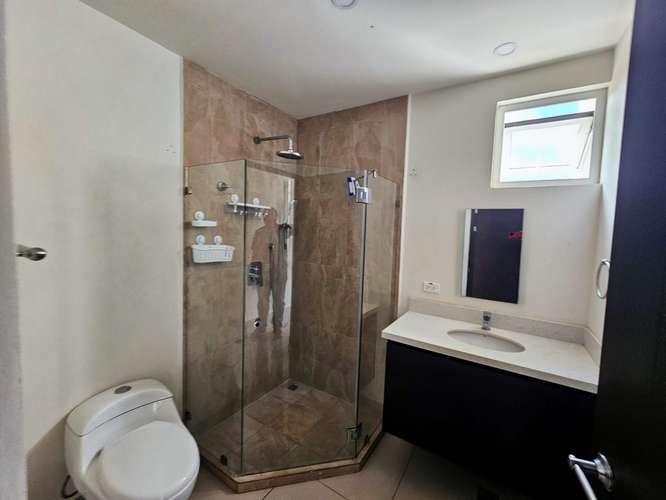 Condominio de 3 habitaciones con vistas