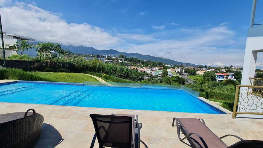 Condominio de 3 habitaciones con vistas