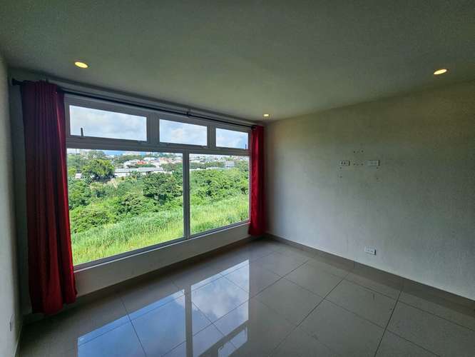 Condominio de 3 habitaciones con vistas