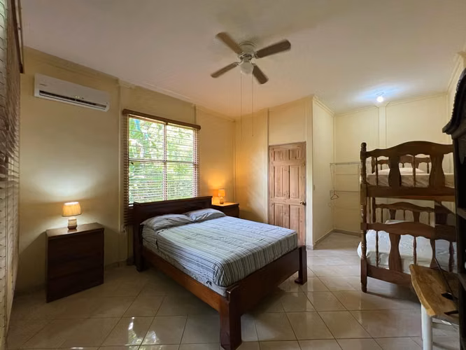 Venta para inversión o disfrute familiar en Garabito, 150m de la playa - Imagen 6