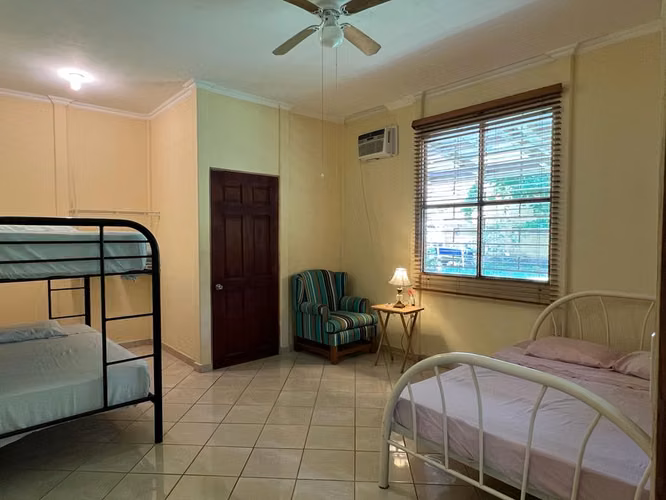 Venta para inversión o disfrute familiar en Garabito, 150m de la playa - Imagen 9