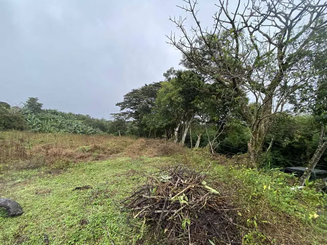 Se vende terreno plano en Santa Elena, San Isidro de Heredia