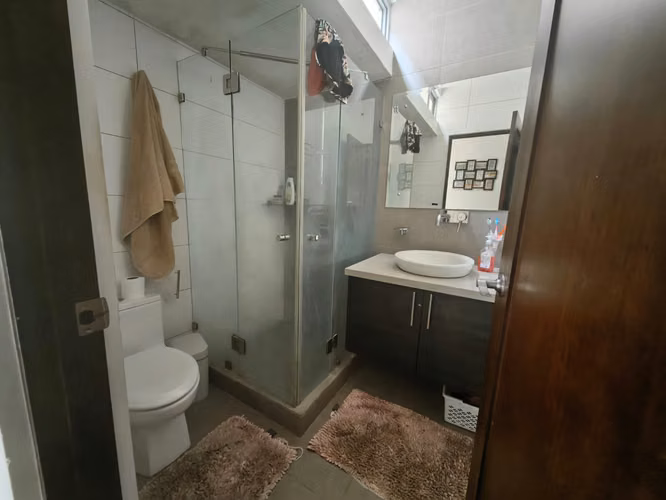 Venta de Casa Moderna en Condominio Privado en Piedades de Santa Ana - Imagen 8